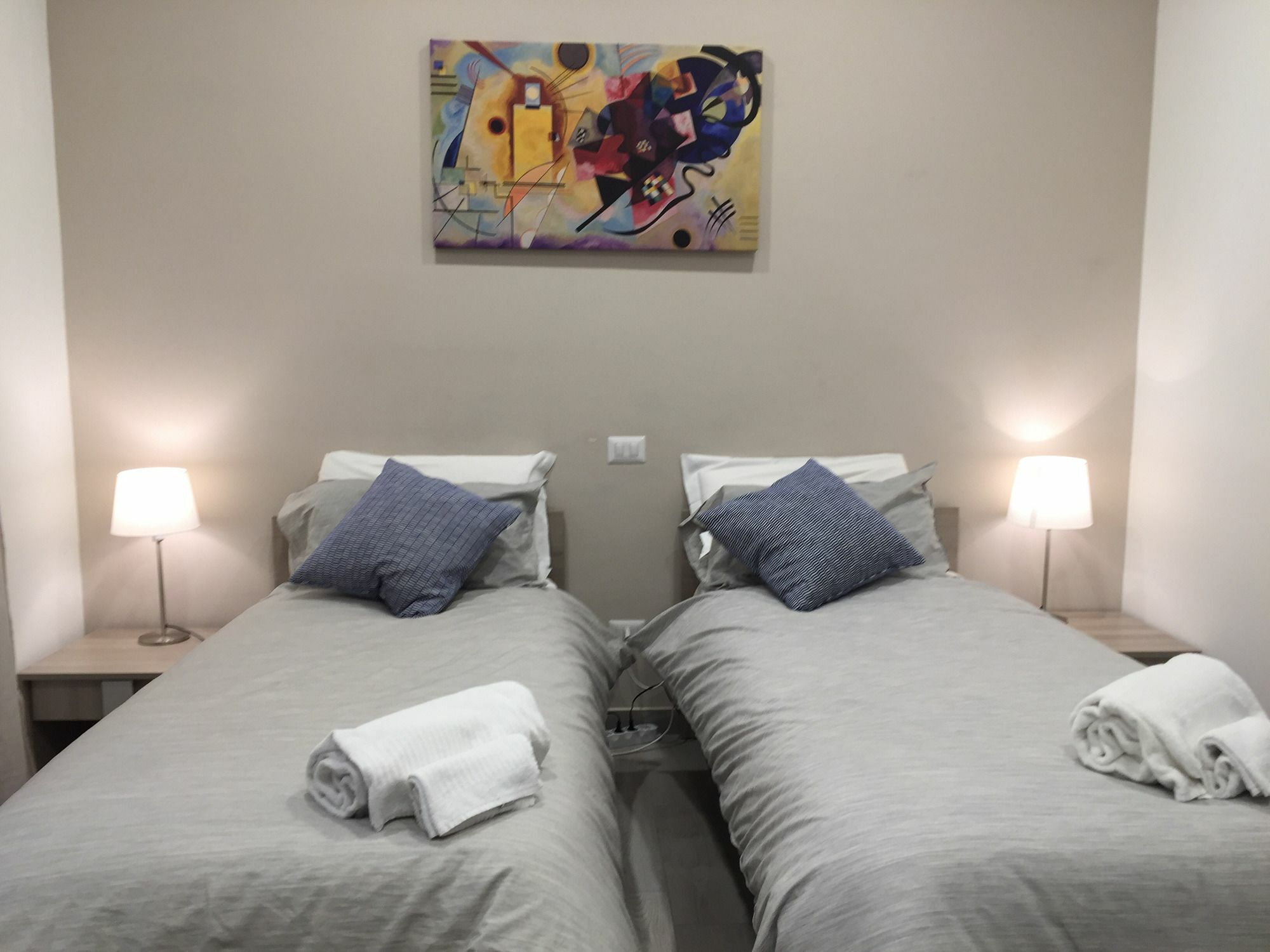 ホテル 2 ナポレス ルーム＆ブレックファースト ナポリ エクステリア 写真